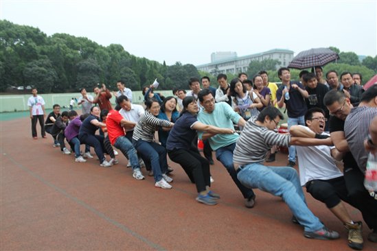 说明: F:\18av
视频\201305教职工拔河赛\IMG_9293.JPG